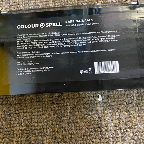 18 shade eyeshadow palette bare naturals - Picture 8 of 8